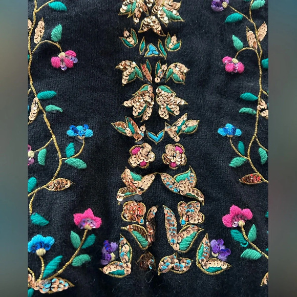 Cristina vintage Sequined Embroidered Sweater - Picture 2 of 7
